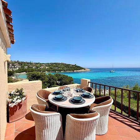 Affascinante Fronte Mare - Seafront - Wi-fi, Access & Parking Lejlighed Porto Cervo