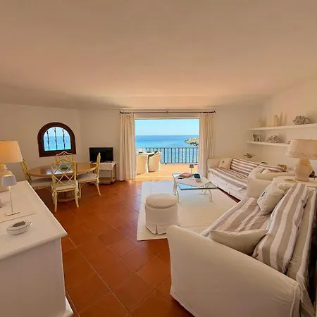 Affascinante Fronte Mare - Seafront - Wi-fi, Access & Parking * Porto Cervo