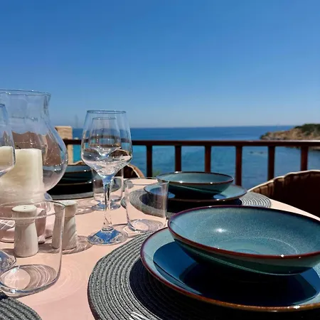 Affascinante Fronte Mare - Seafront - Wi-fi, Access & Parking Lejlighed